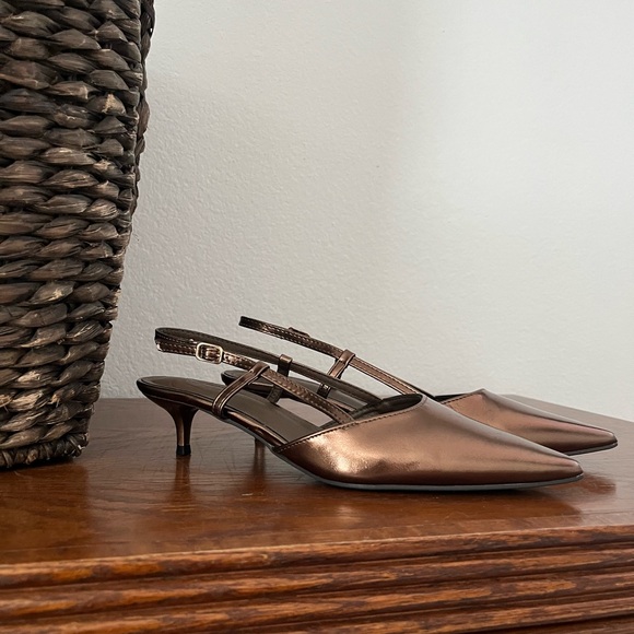 Elegant Bronze Slingback Heels - Picture 1 of 5